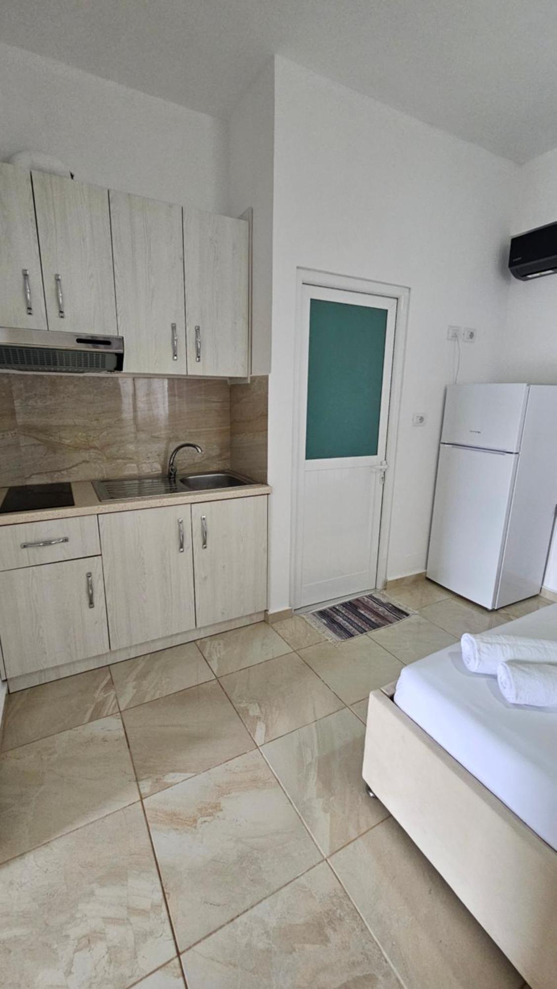 Vila Finnley Ksamil Luaran gambar