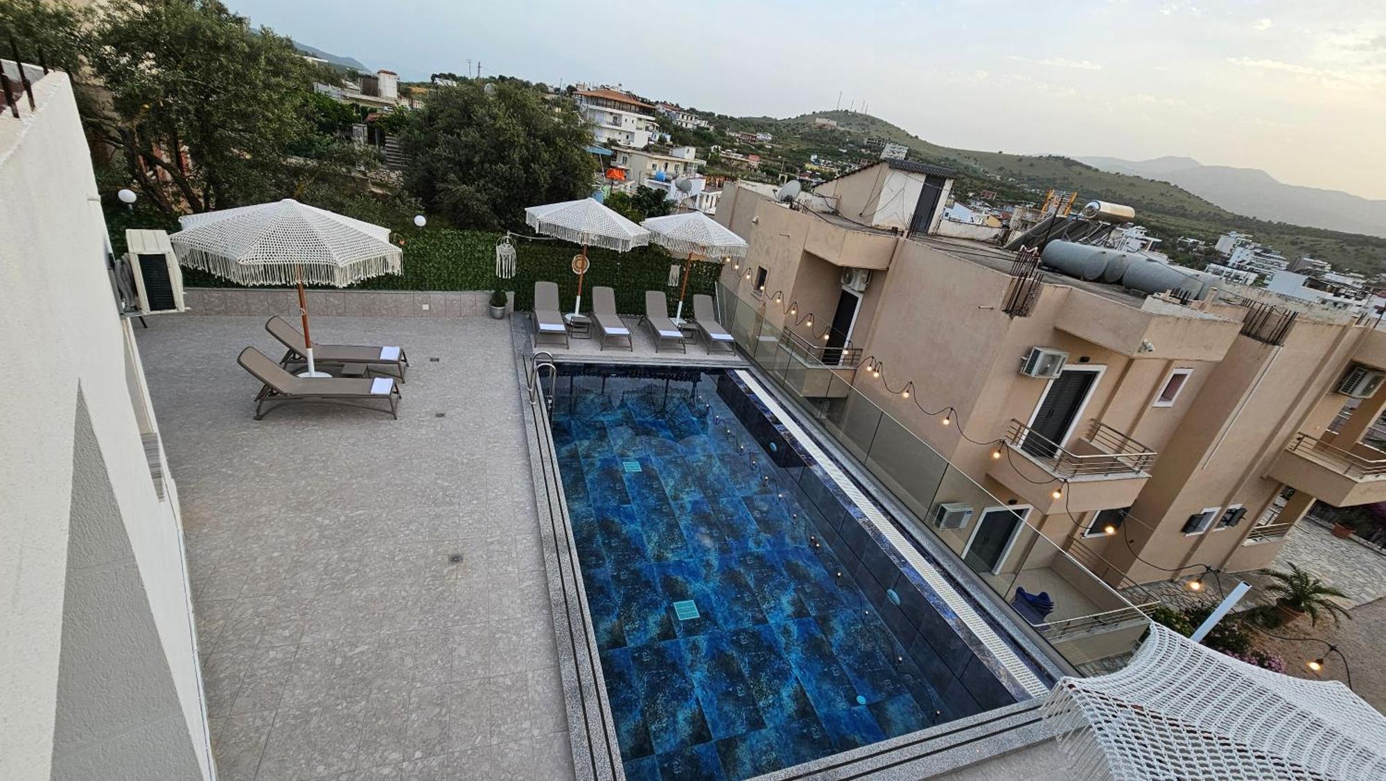 Vila Finnley Ksamil Luaran gambar