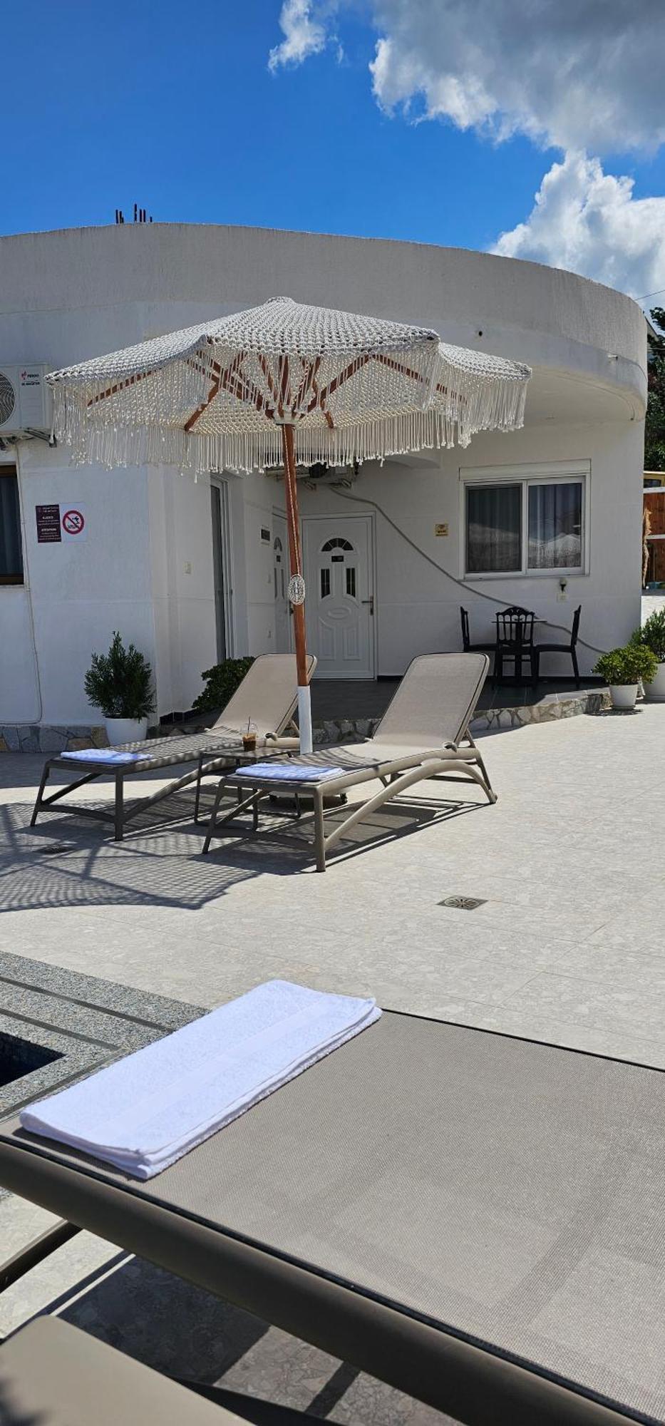 Vila Finnley Ksamil Luaran gambar